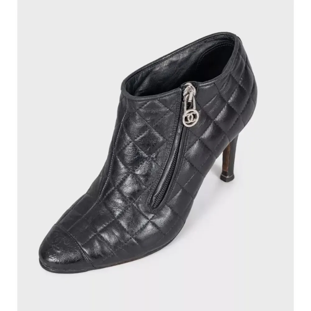 CHANEL Black Quilted Leather Zip Ankle Boots 37.5